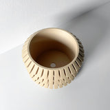 Tectona – Designer Blumentopf mit architektonischer Struktur